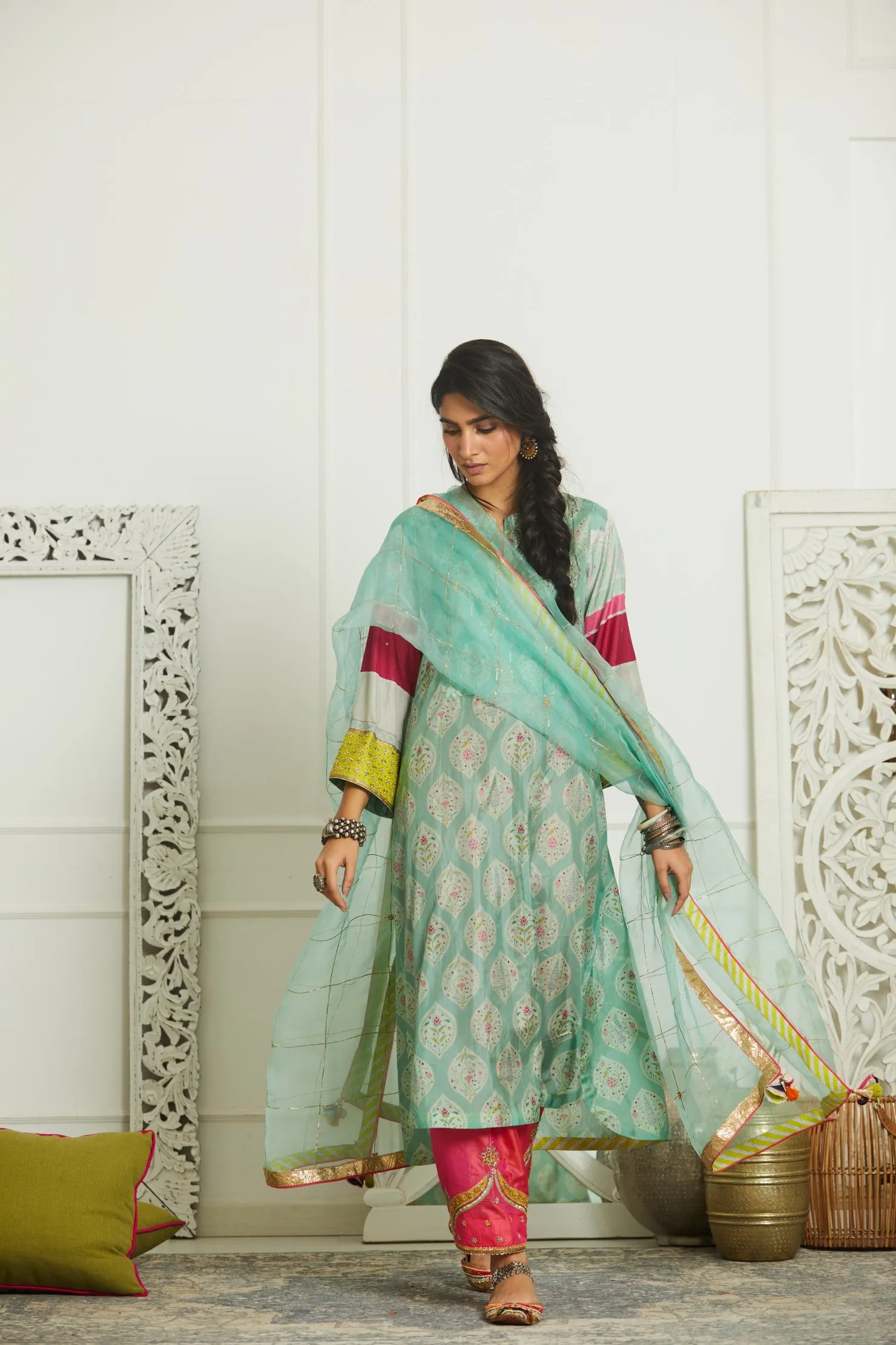 Mehzabeen Powder Blue Printed Silk Back Pleat Kurta Set